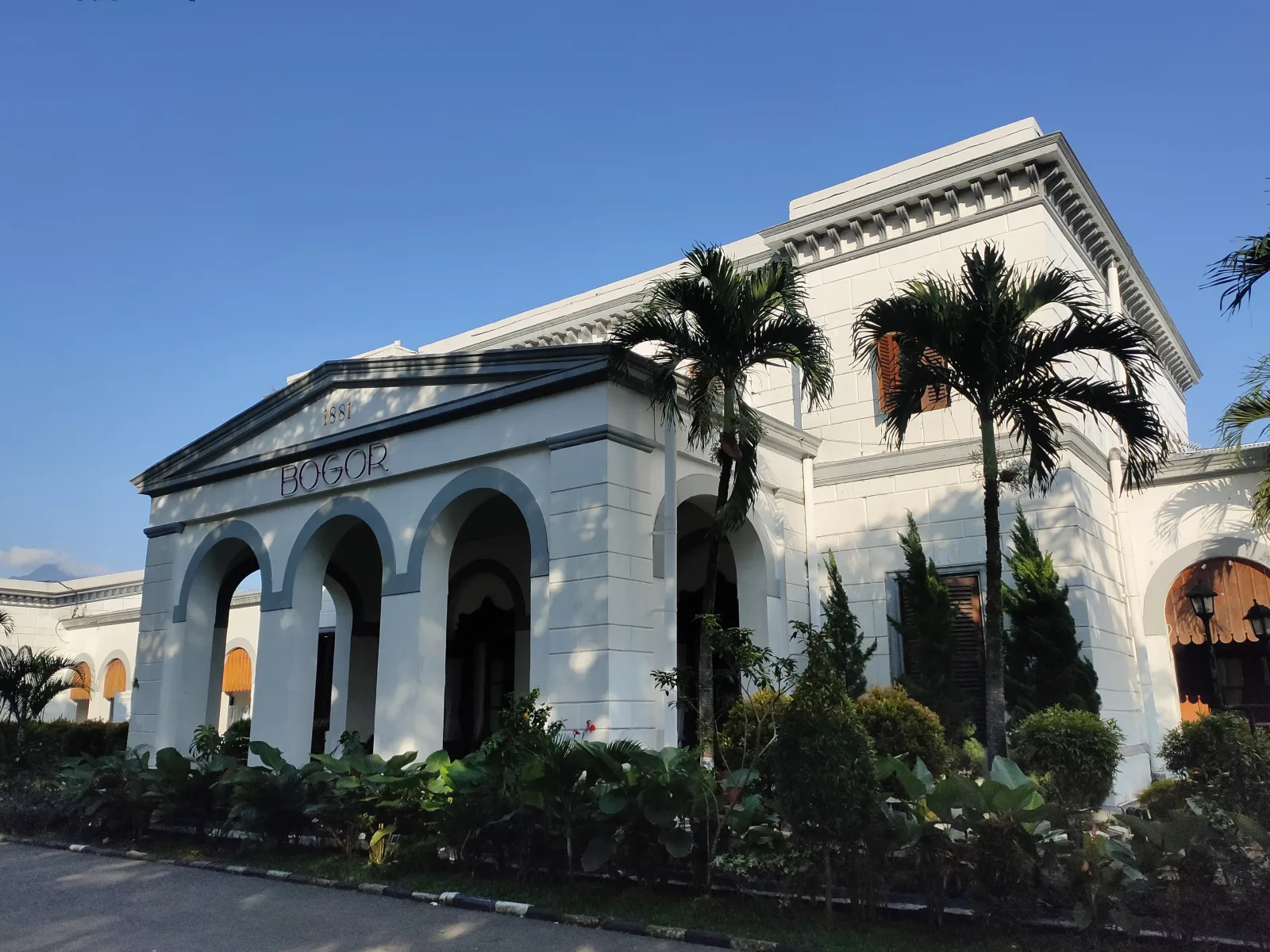 16 menit ke Stasiun Bogor