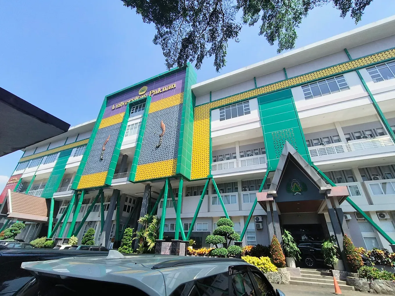 9 menit ke Universitas Pakuan