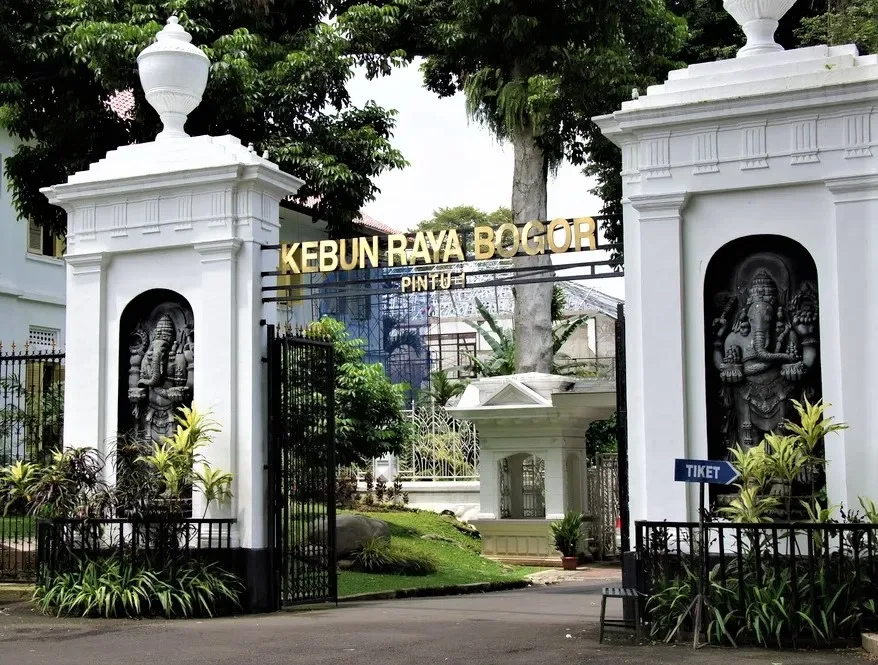 12 menit ke Kebun Raya Bogor